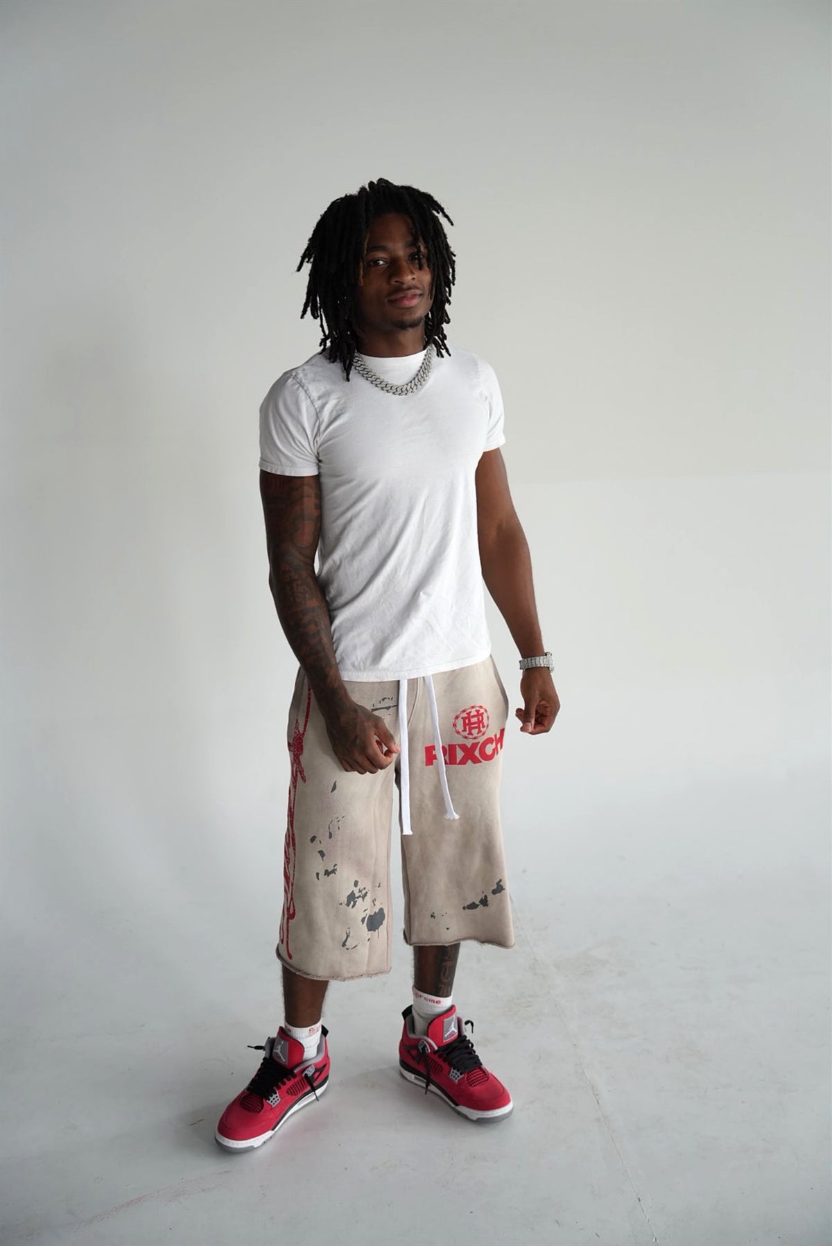 GRAY 3/4 SHORTS